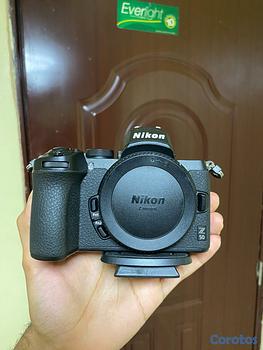 camaras y audio - Nikon z50 + dos lentes + flash +baterías extras y 