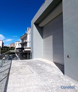 oficinas y locales comerciales - Alquilo Amplio Local de 250 mts en Piantini, Excelente Punto Comercial