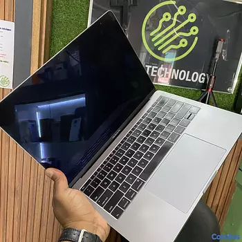 computadoras y laptops - MacBook Pro 2017  512GB 16GB 