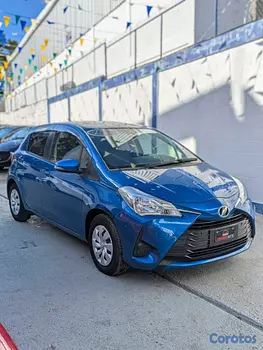 carros - TOYOTA VITZ