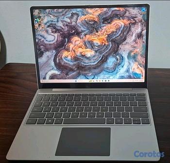 computadoras y laptops - Microsoft Surface Laptop Go Touch ligera y lista para usar