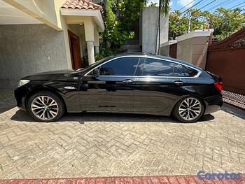 jeepetas y camionetas - BMW 535i GT 2011 es de color Negro con asientos ma