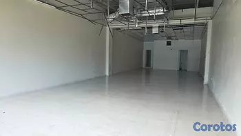 oficinas y locales comerciales - Local ideal para SPA, Oficina, Tienda, en Av. Rómulo Excelente Punto Comercial