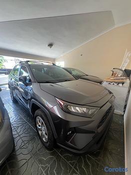 jeepetas y camionetas - Toyota rav-4 2020 LE 