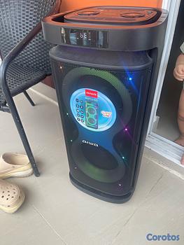 camaras y audio - la bocina está nueva un mes de uso 