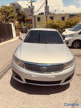 carros - kia lotse 2010