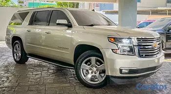 jeepetas y camionetas - Chevrolet Suburban Premier 2017