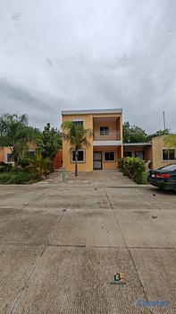 apartamentos - Se Alquilan Apartamentos de Tres habitaciones, en 