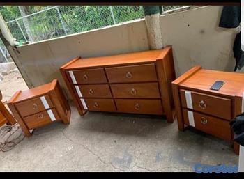 muebles y colchones - Juego de habitacion en madera moderno , color caob