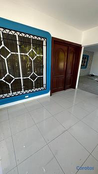 casas - CASA DE RENTA EN PRIMER NIVEL PARTE ALTA DE LA CIU