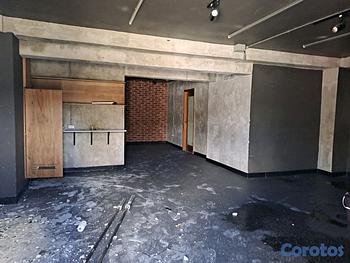 oficinas y locales comerciales - alquilo local 1er piso 50 mts en Julieta 