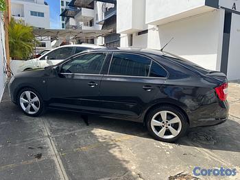 carros - Skoda Rapid Negro 2015: ¡Excelente estado, bajo ki