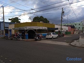 oficinas y locales comerciales - Se vende de oportunidad súper local comercial en la Romana, Villa Pereira