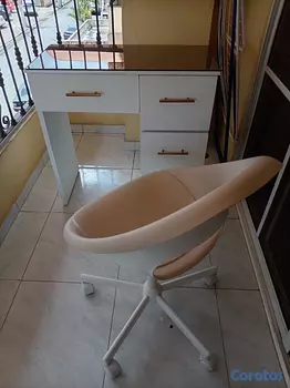 muebles y colchones - silla IKEA + Vanity + Tope de cristal 