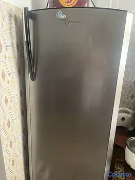 cocina - nevera usada en oportunidad
hace escarcha funciona a la perfección 