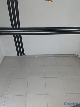 oficinas y locales comerciales - Se alquila en primer piso con sotano