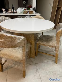 muebles y colchones - ¡Oportunidad! Nuevo comerdor moderno de madera de 4 sillas 