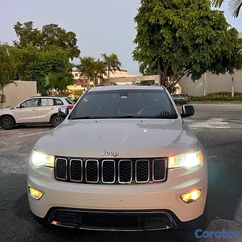 jeepetas y camionetas - Jeep grand Cherokee limited, Excelente condiciones