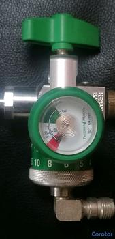 Artículos Deportivos - Regulador tanque de Oxígeno Profesional Precision Medical - Alto Flujo 15LPM