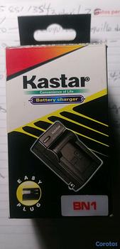 camaras y audio - Cargador de Pared Kastar para Baterías Sony NP-BN1 (Cyber-shot) Nuevo y Compacto