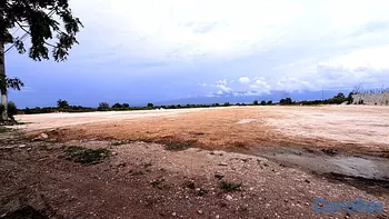 solares y terrenos - Terreno Comercial 15,000 m² Titulado — Entrada de 