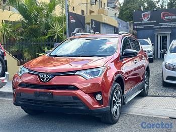 jeepetas y camionetas - Toyota rav4 LE 4x4 2016