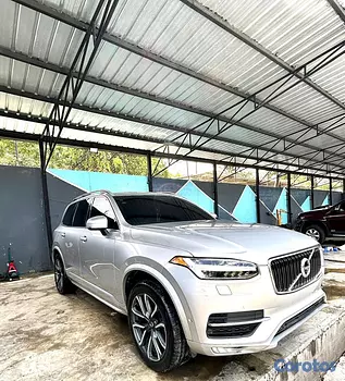jeepetas y camionetas - Volvo XC90 T5 Momentum 2019