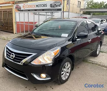 carros - Nissan Versa 2017