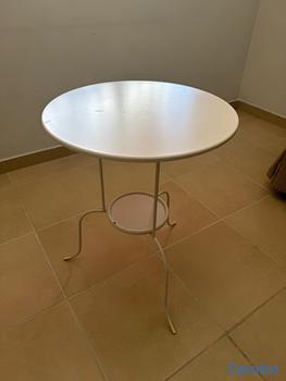 decoración y accesorios - Mesa auxiliar de IKEA – Moderna y práctica