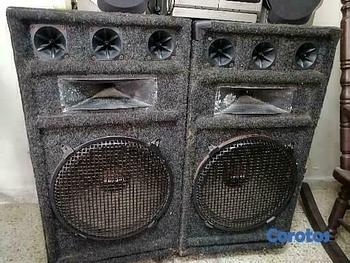 otros electronicos - Venta juego de Bafler con Bocinas de 380 whats.
