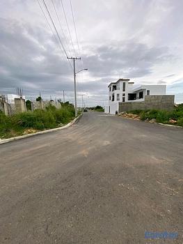 solares y terrenos - solar de 185 MTS santo domingo este 