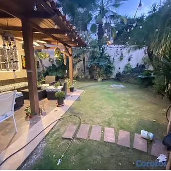 casas - vendo casa los Ríos de dos muebles 5 habitaciones 4 de ellas con baño 3 parqueos