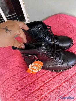 ropa para mujer - tienda de Sapatos nuevo de mujer. y tenis nuevo de hombre y ropas de pacas tanks