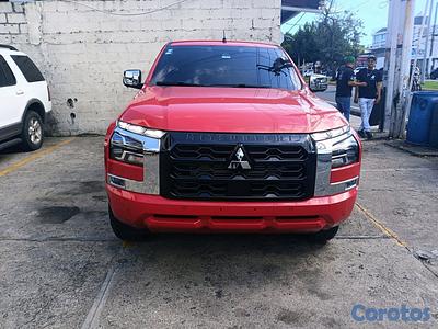 Corotos | Mitsubishi Tritón Diésel Doble Cabina 4WD 25