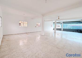 oficinas y locales comerciales - Alquilo almacén próximo a la autopista de San Isidro 