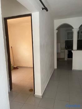 casas - Alquilo casa en el sector Engombe en un primer pis