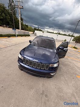 jeepetas y camionetas - Jeep Grand Cheroque oportunidad 2017