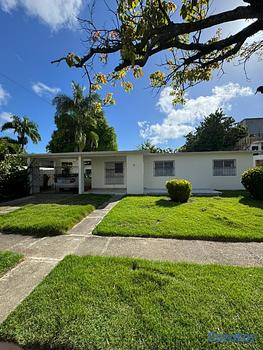 casas - Casa en Alquiler con Potencial Comercial en Los Pr