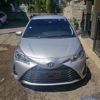otros vehiculos - Toyota vitz 2018 negociable