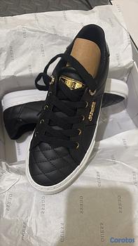 ropa para mujer - Tennis size 6M marca Guess NUEVOS 