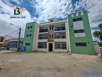 apartamentos - Se Alquila Apartamento GRANDE y Espacioso de Tres 