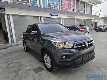 jeepetas y camionetas - KGM REXTON 2021 GRIS OSCURO DIESEL