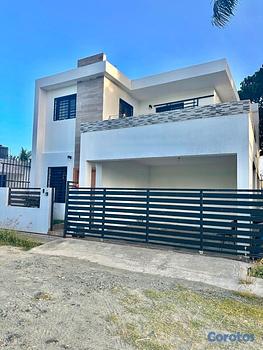 casas - Casa hermosa y completa en venta!