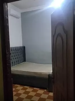 habitaciones y viviendas compartidas - Alquiler Habitación Amueblada, Zona Colonial