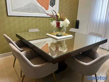 muebles y colchones - Comedor fino de 6, dos sofá un grande y un mediano con su mesa de centro.
