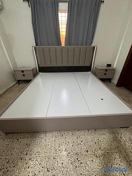 muebles y colchones - Juego de cama Ilumel: Espaldar, base, 2 mesitas de