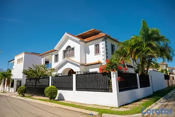 casas - Villa con Piscina en Santiago | 6 Habitaciones | Oportunidad Unica