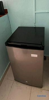 electrodomesticos - VENDO NEVERA EJECUTIVA FRIGIDAIRE Y ESTUFA CON ORGANIZADORES MAPPLE