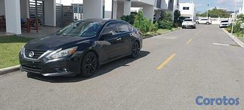 carros - Nissan Altima negro – interior cuero marrón – exce