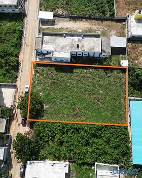 solares y terrenos - Se Vende solar 1,201 metros en Residencial Altos d